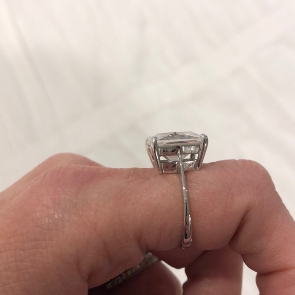 Gold dipped cubic zirconia ring - Picture 3 of 4